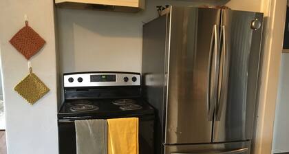 Inner-city family home, close to downtown/Stampede