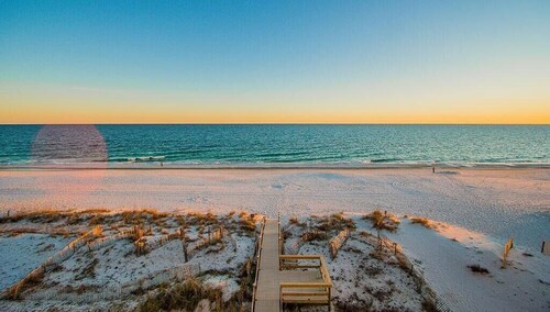 Shoreline Towers Luxury By The Gulf 