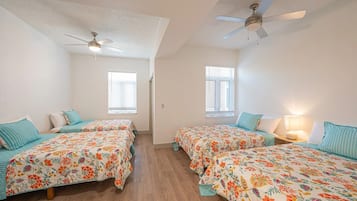 3 bedrooms, iron/ironing board, WiFi, bed sheets