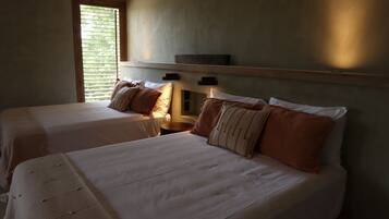 4 bedrooms, desk, free WiFi, bed sheets