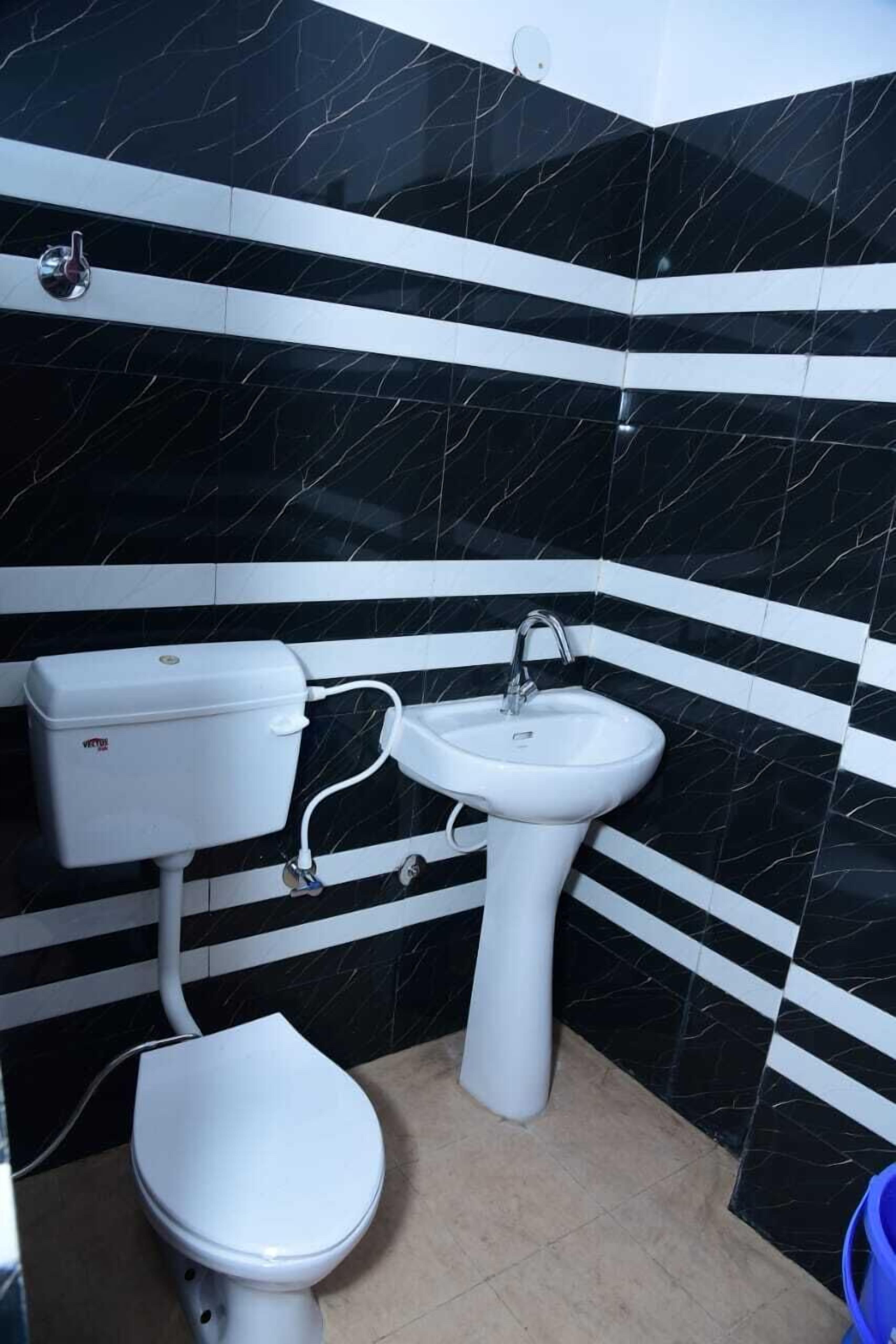Deluxe Room | Bathroom
