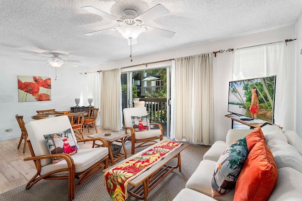 Condo, 1 King Bed with Sofa bed (Malia Kai#5) | Living area