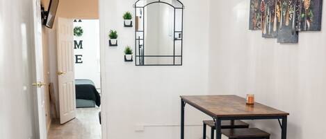 1 chambre, bureau, fer et planche Ă repasser, Wi-Fi