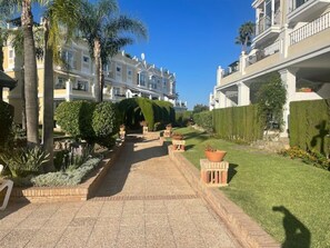 Property grounds - Stunning & ultra central 3 bed, walk everywhere! (Marbella)