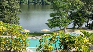 Outdoor pool, a heated pool