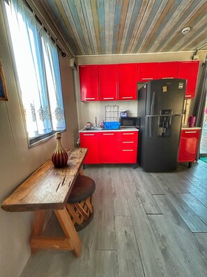 Fridge, microwave, coffee/tea maker, toaster