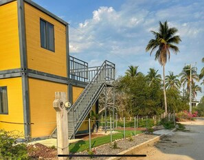 Property grounds - Yellow House a 6 Minutos de la Playa (Barra de Navidad)