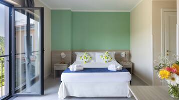 Standard Room | Desk, laptop workspace, free WiFi