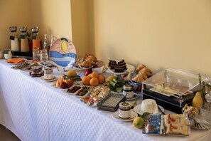 Tägliches inbegriffenes Frühstücksbuffet
