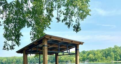 Lake House & Ski Chalet. Quiet, all-sport lake with fun & relaxation year round!