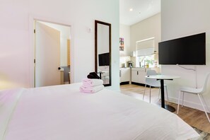 1 bedroom, free WiFi, bed sheets
