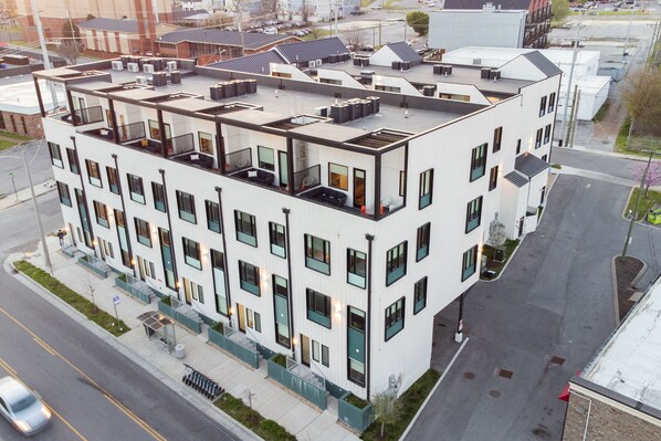 Exterior - Conway C101 by AvantStay | Studio in Downtown NSH (Nashville)