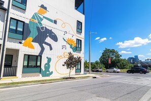 Aparcamiento en las instalaciones