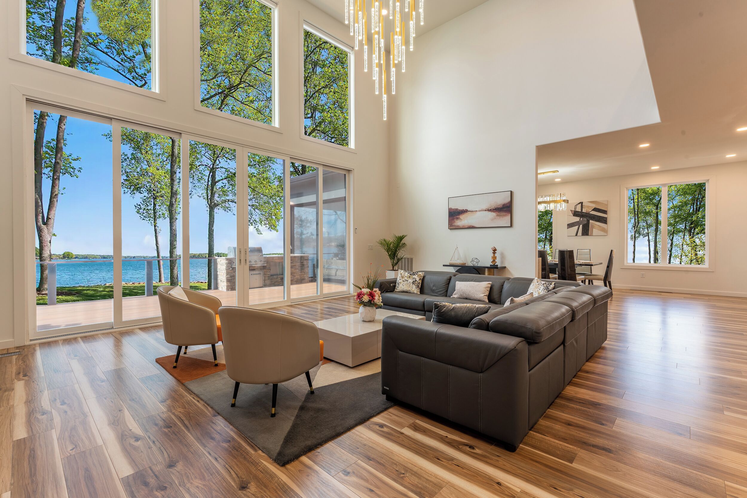 Smart TV, futbolito y tenis de mesa 