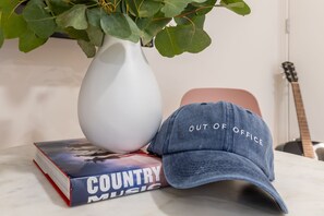 Interior detail - Conway D102 by AvantStay | Modern Downtown Studio in Walkable Neighborhood (Nashville)