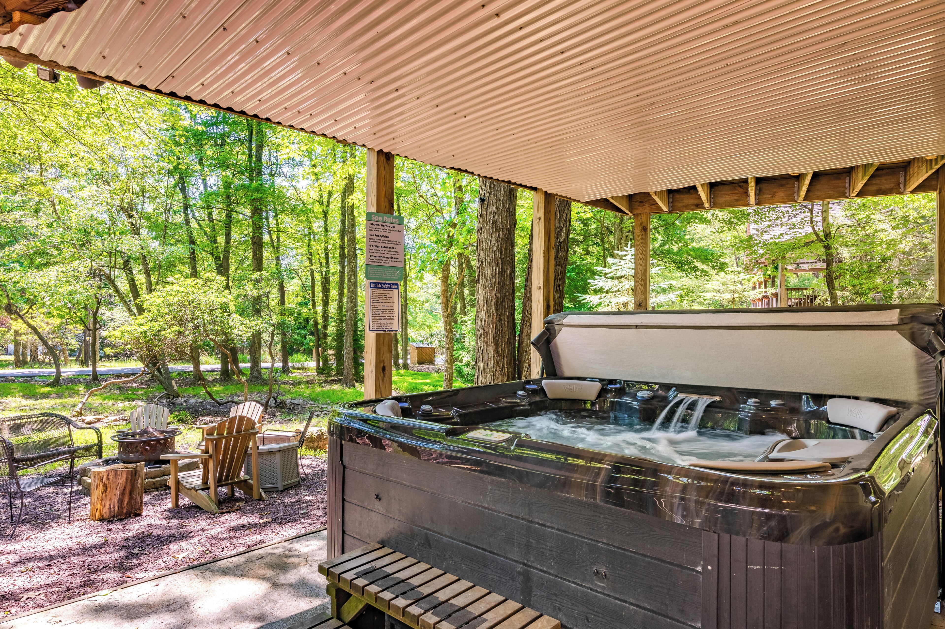 Getaway Chalet by AvantStay | Hot Tub, Game Room, & Fire Pit!