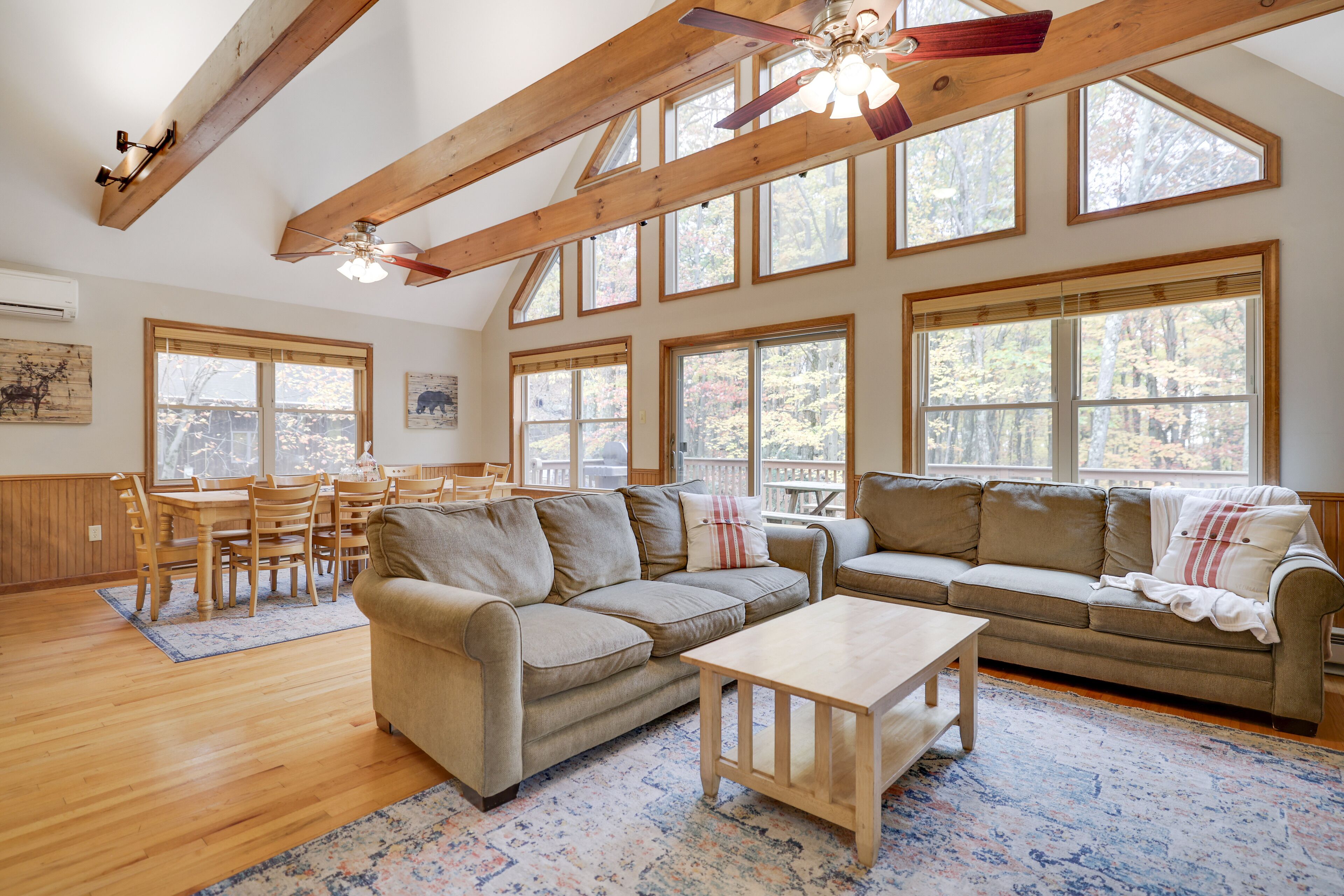 Woodland Oasis by AvantStay | Hot Tub, Firepit, Walk to Lake
