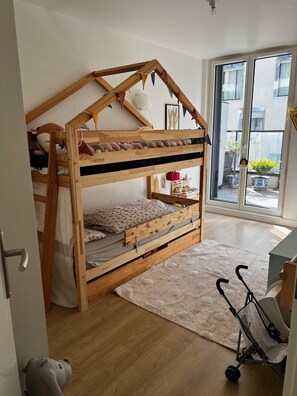 3 bedrooms, WiFi, bed sheets