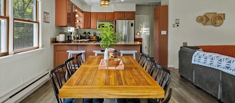 Lake It Right by AvantStay | Lakefront w/ Dock, Hot Tub, Fire Pit & Game Room