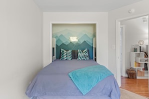 3 habitaciones, escritorio, tabla de planchar con plancha y wifi gratis 