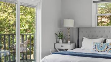 3 habitaciones, escritorio, tabla de planchar con plancha y wifi gratis