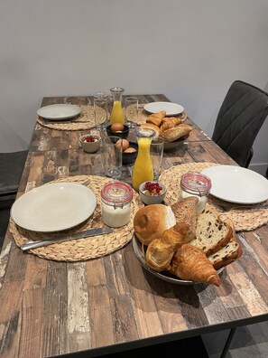 Desayuno continental incluido todos los días 