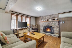 Smart-TV, Kamin, Videospiele