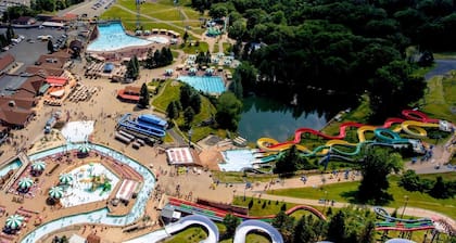 Alpine Escape by AvantStay | On Camelback Mountain, Near Waterpark/Attractions