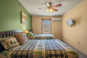 6 bedrooms, iron/ironing board, free WiFi, bed sheets