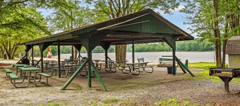 Hygge Home by AvantStay | Deck for Outdoor Living, Fire Pit, Game Table