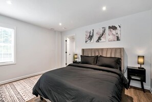 1 bedroom, desk, iron/ironing board, WiFi