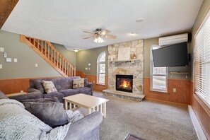 Smart-TV, Kamin, Tischfußball