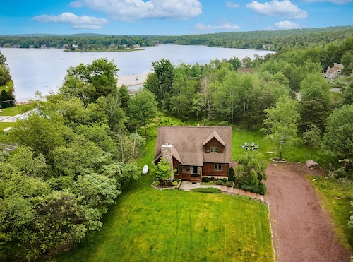 Steps to the Beach, Yard, Deck Dining, Game Room, Hot Tub | Lake View Retreat