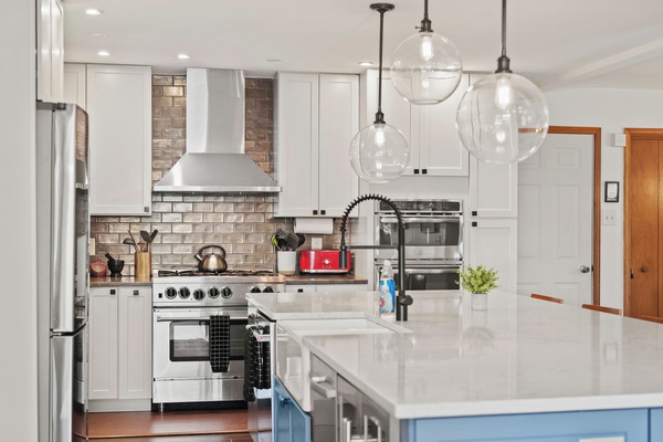 Frigorífic, microones, forn i placa de cuina