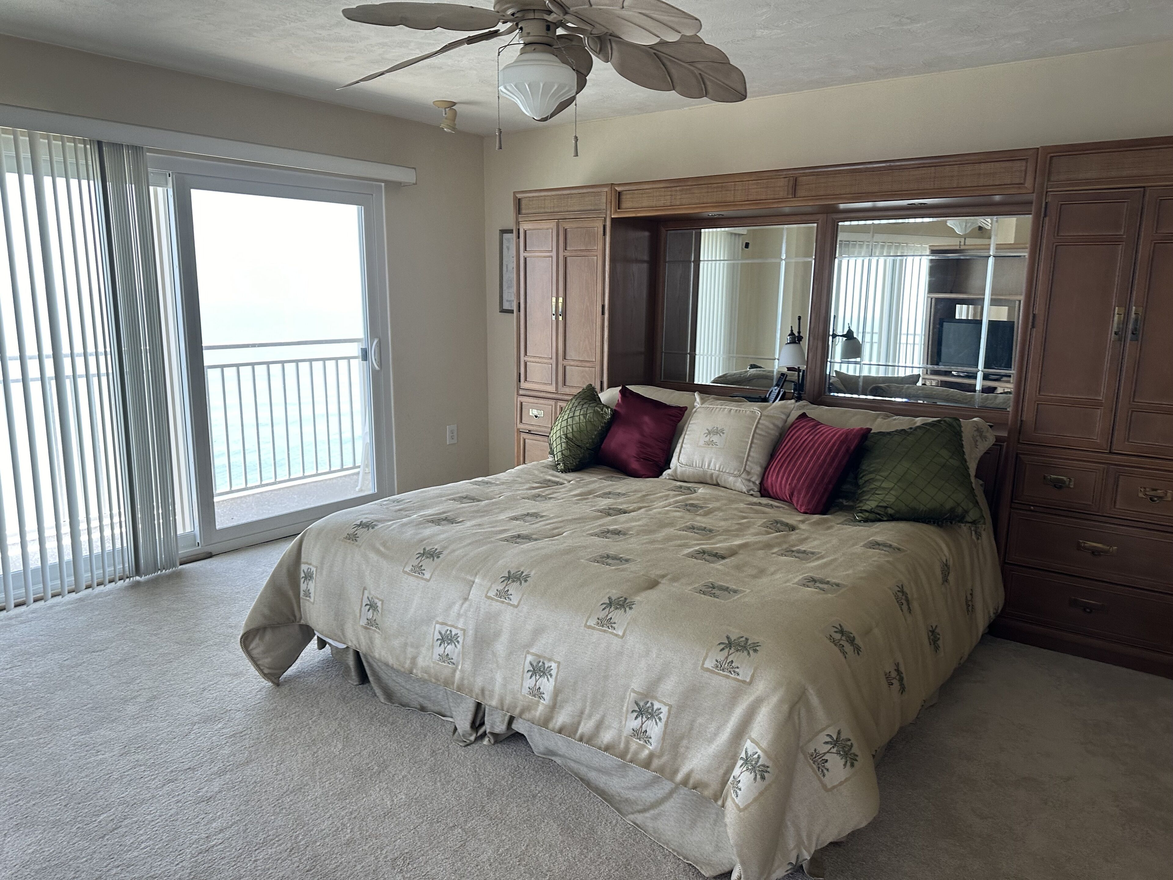 Daytona Beach Condo with spectacular views