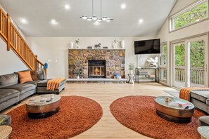 Smart-tv, bordsfotboll och kontor