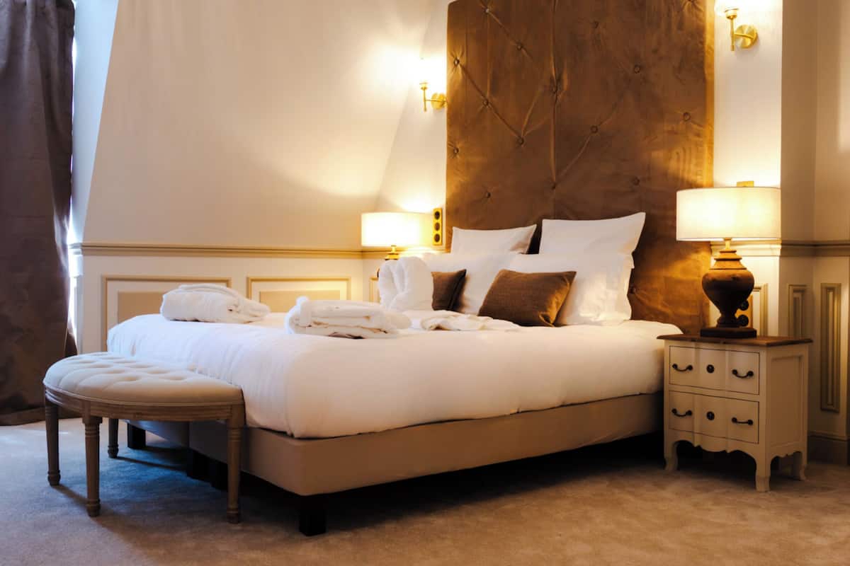 1 bedroom, hypo-allergenic bedding, minibar, in-room safe