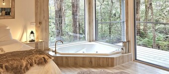 Rainforest weddings, events, retreats, Sleep 20 plus