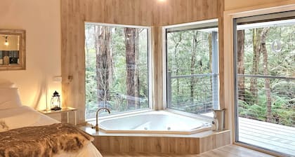 Rainforest weddings, events, retreats, Sleep 20 plus