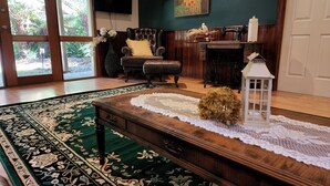 Interior - Jacuzzi Lodge@FernglenForestRetreat (Mount Dandenong)