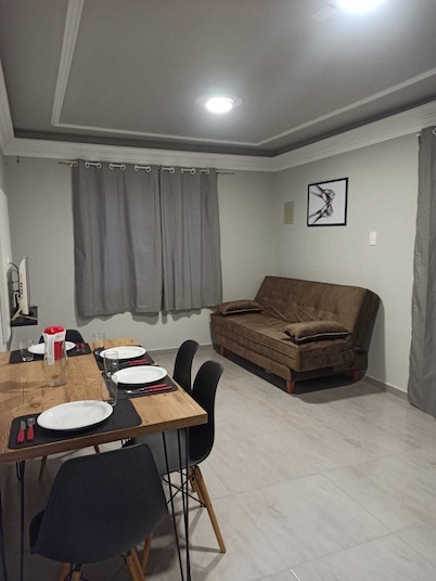 Leandro's Residence. Casa para relajarse con la familia en Balneário Camboriú!