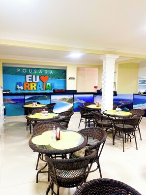 Desayuno buffet incluido todos los días 