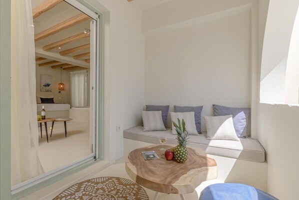 Interior - Supreme Suite with Spa Bath (Naxos)