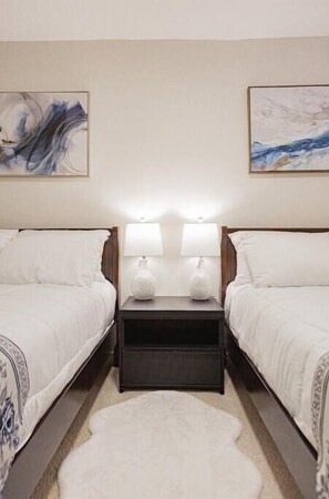 3 bedrooms, desk, iron/ironing board, free WiFi
