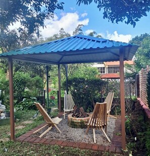 Property grounds - Casa a 3 Minutos de Laberinto de Albania, Villas Suizas I, Apaneca (Apaneca)