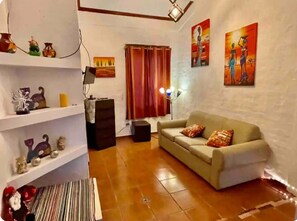 Smart TV - Casa a 3 Minutos de Laberinto de Albania, Villas Suizas I, Apaneca (Apaneca)