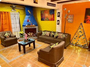 Smart TV - Casa a 3 Minutos de Laberinto de Albania, Villas Suizas I, Apaneca (Apaneca)