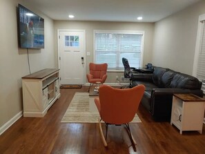 Interior - Humble Prince Cottage

 (Atlanta)