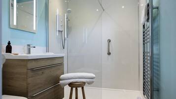 Shower, towels