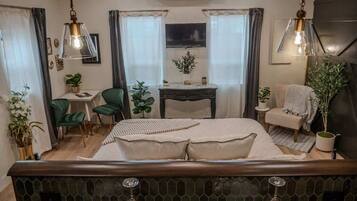 1 slaapkamer, een bureau, een strijkplank/strijkijzer, gratis wifi